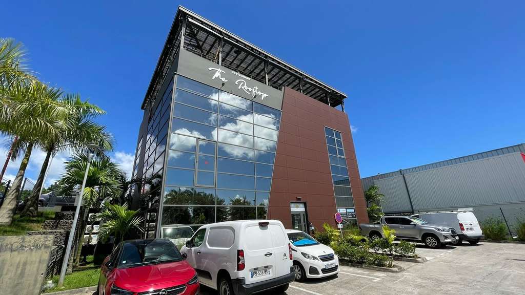 A louer bureaux 91m² immeuble de standing à Acajou