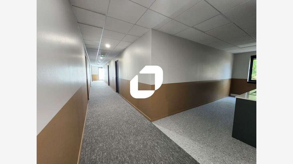 A louer Bureaux 677m² Le pecq
