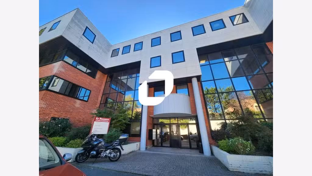 A louer Bureaux 677m² Le pecq