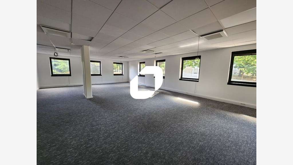 A louer Bureaux 677m² Le pecq
