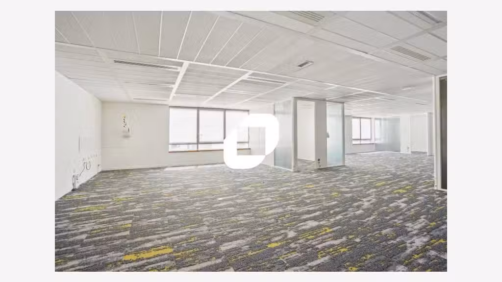 A louer Bureaux 2114m² Le pre saint gervais