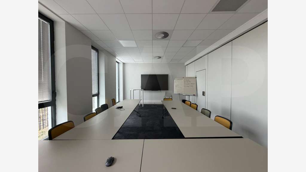 A louer bureaux de 323m² avec terrasse Le Rheu