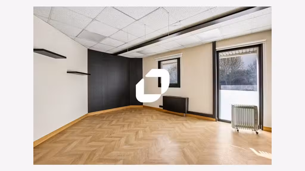 A louer Bureaux 449m² Le thillay
