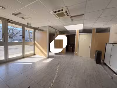 A louer Bureaux 523m² Les clayes sous bois