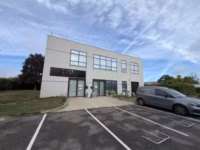 Bureaux de 80m² à louer en R+1 Les Ulis