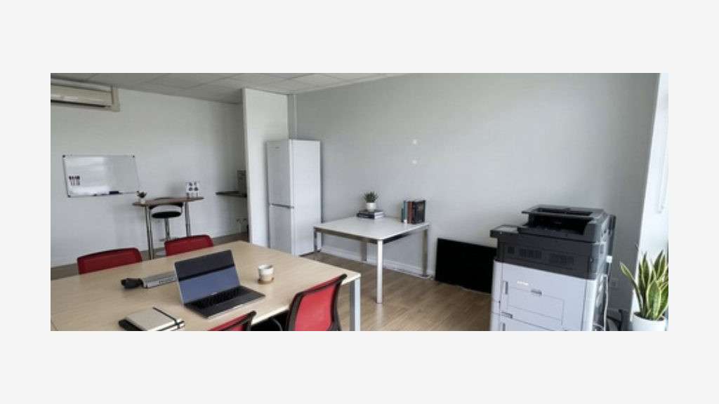 Bureaux de 182m² à louer en R+1 Les Ulis