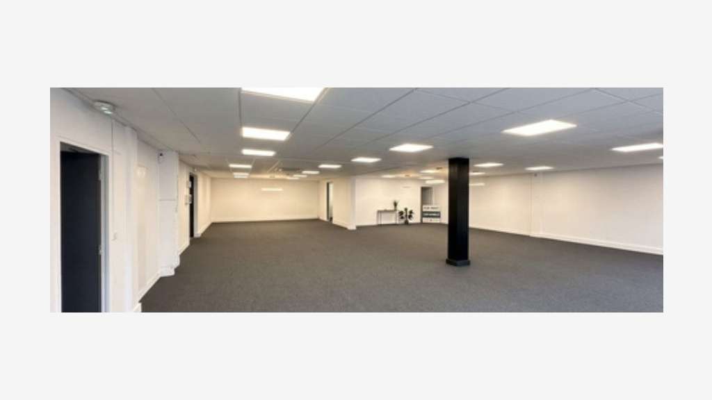 Bureaux de 61 à 206m² à louer Les Ulis