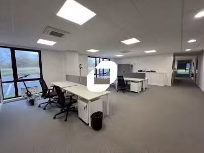 A louer Bureaux 1365m² Lesquin