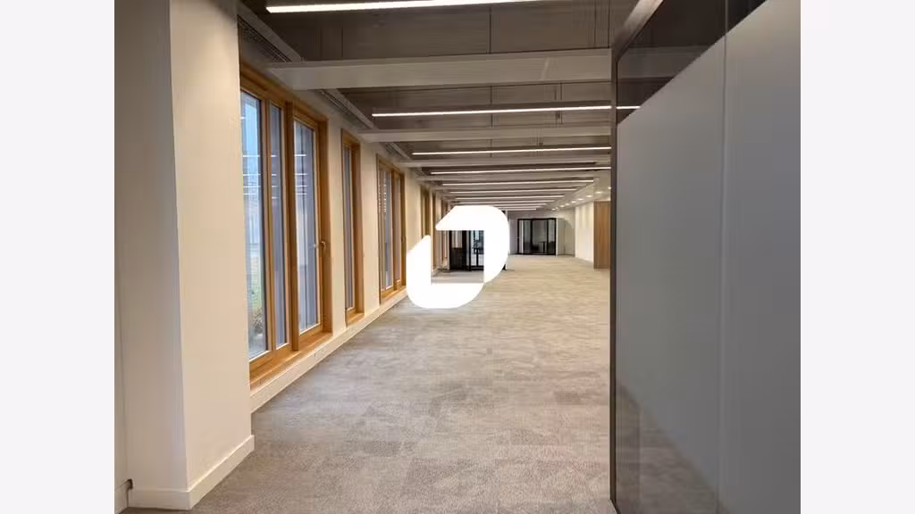 A louer Bureaux 2001m² Lezennes