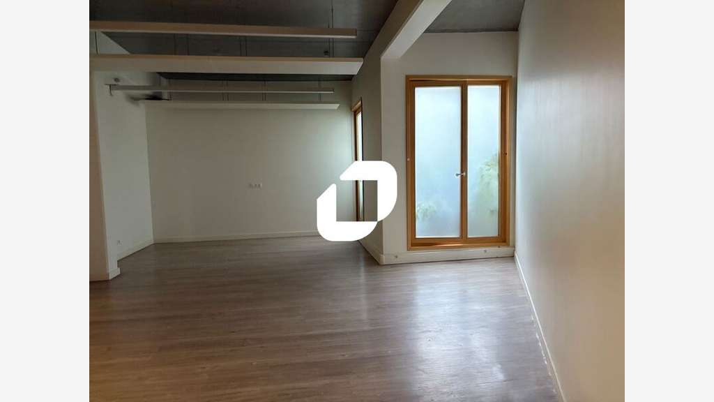 A louer Bureaux 2001m² Lezennes