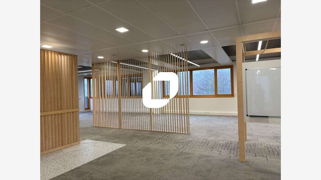 A louer Bureaux 2001m² Lezennes