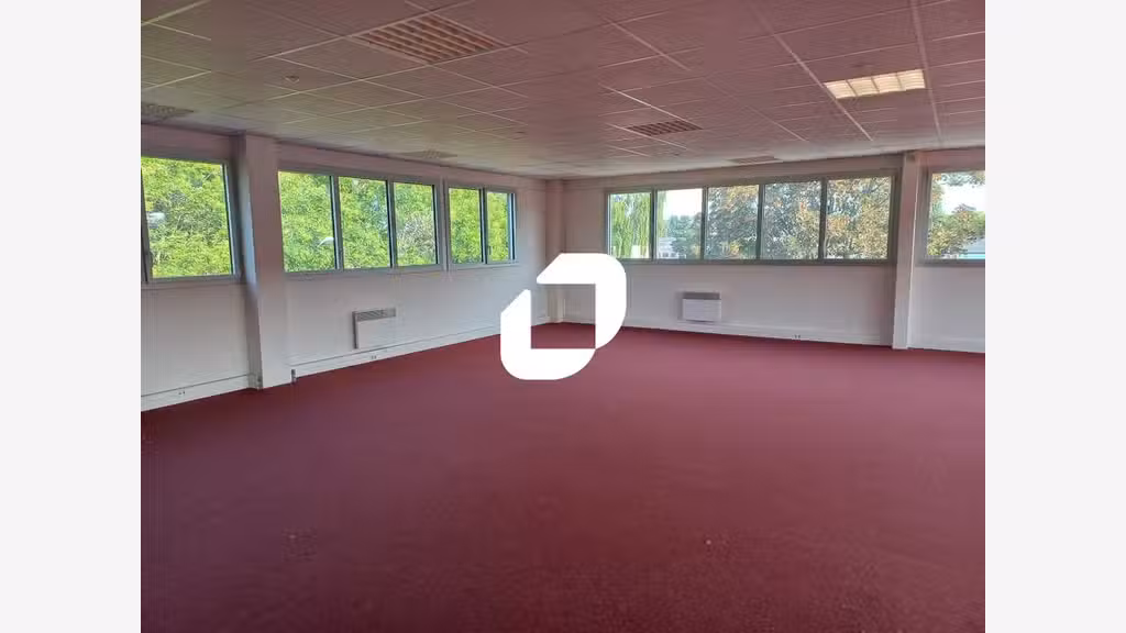 A louer Bureaux 642m² Lezennes
