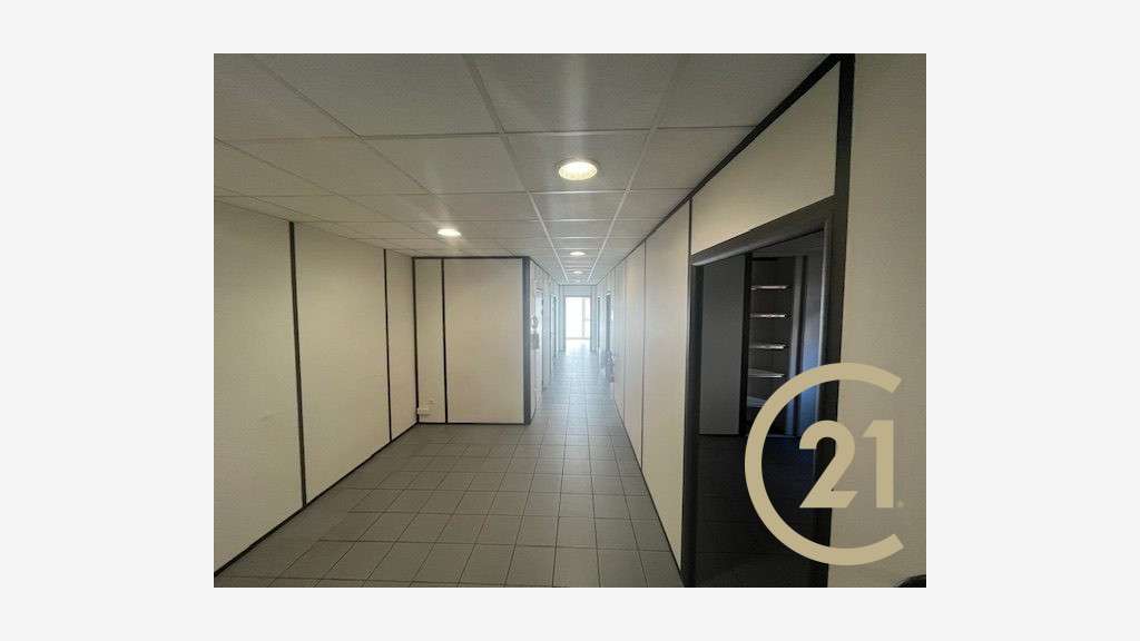 A louer local 175m²  avec vitrine à Albi centre