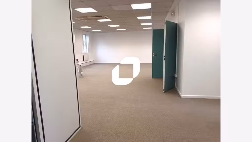 A louer Bureaux 880m² Lille