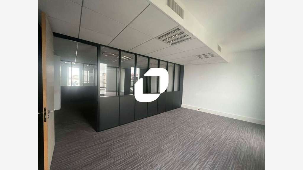 A louer Bureaux 516m² Lille