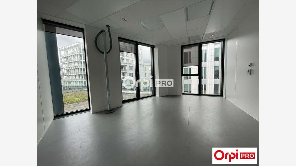 BUREAU - 400 m2 - LILLE (59800)