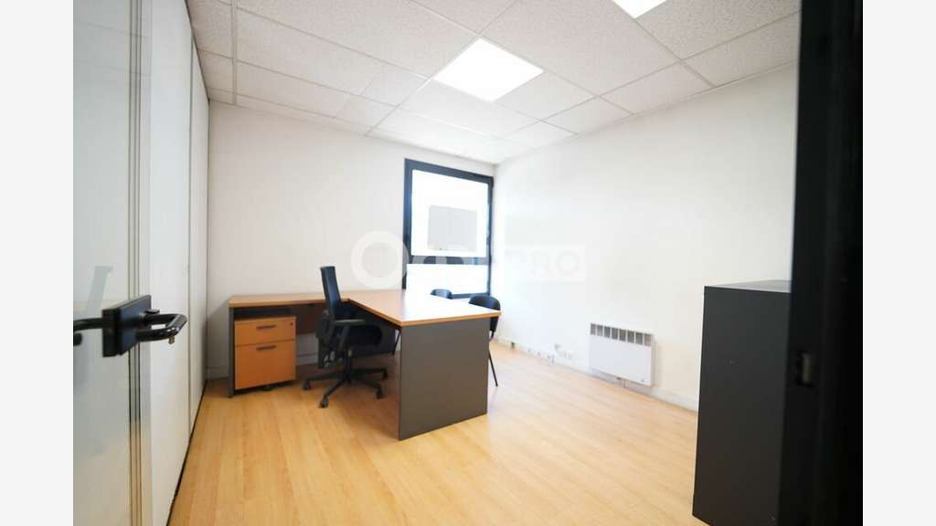 BUREAUX A LOUER - 89 m² - LIMAS