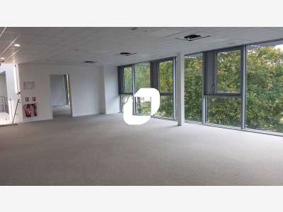 A louer Bureaux 766m² Limay