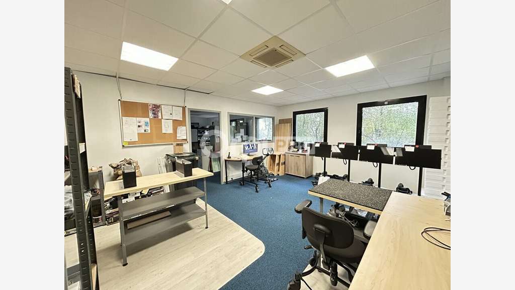 A louer bureaux 105m² à Limoges Ester technopole