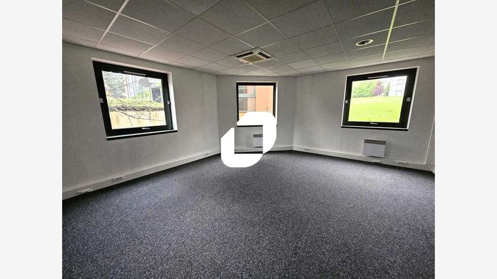 A louer Bureaux 843m² Limonest