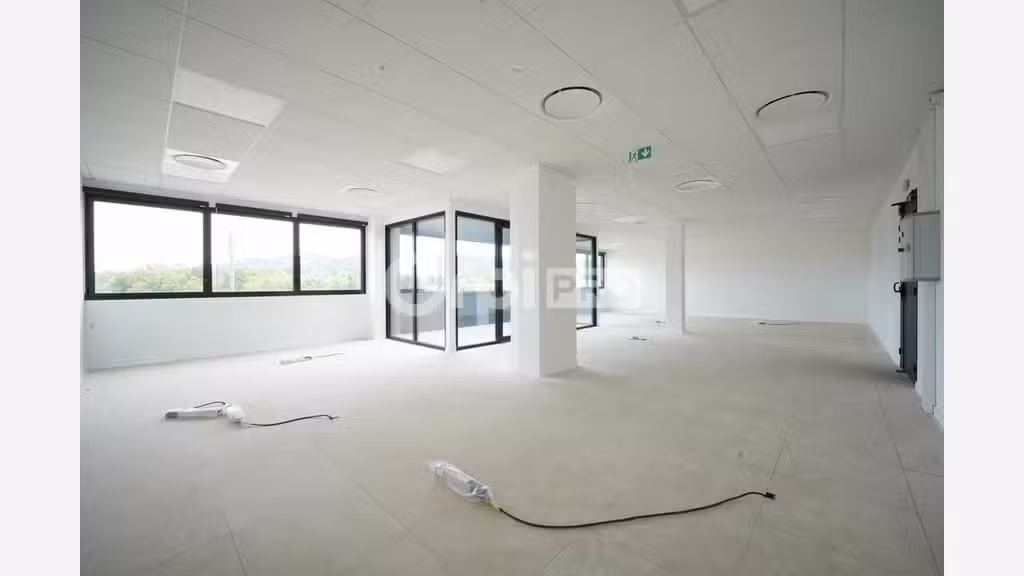 BUREAUX A LOUER - 260,40 m² - LIMONEST