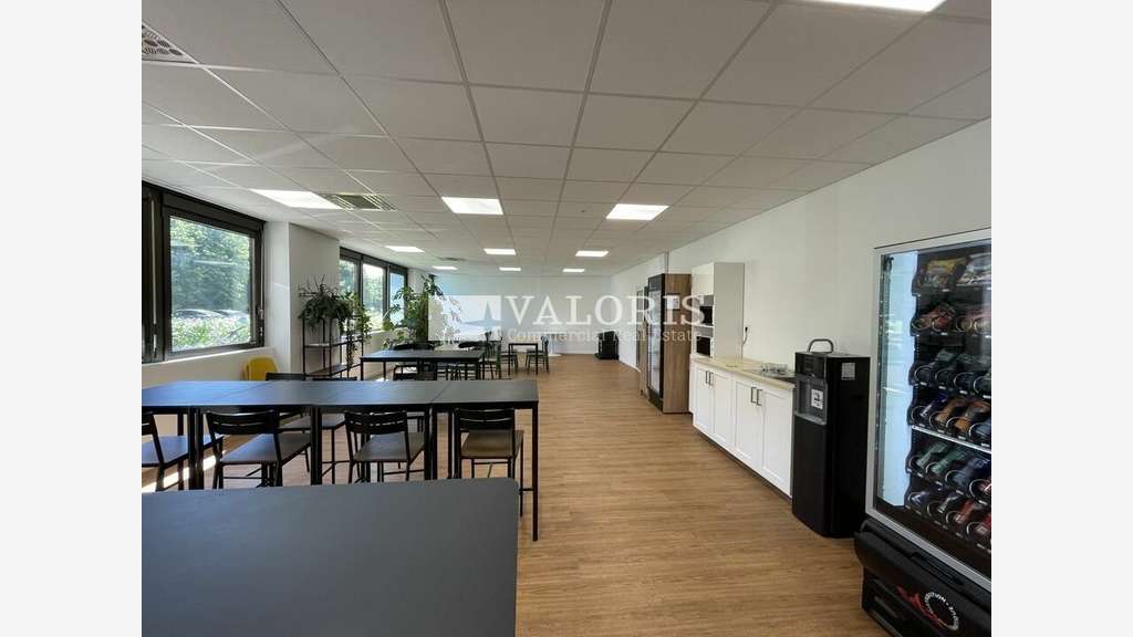 Bureaux de 2712m² à louer à Limonest Techlid