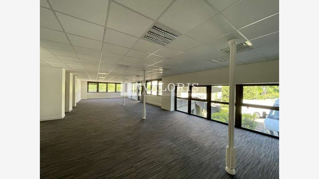 Bureaux de 2712m² à louer à Limonest Techlid