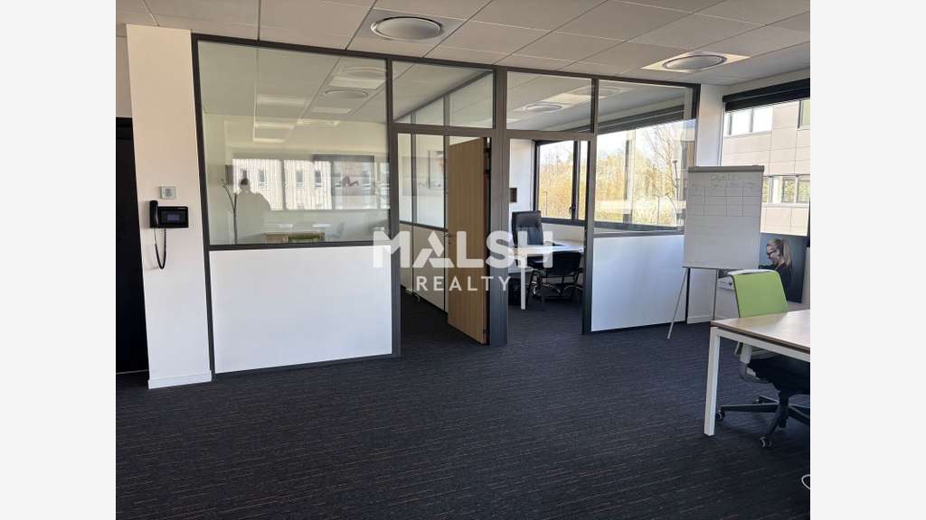 A LOUER - BUREAUX 149 m² - LIMONEST