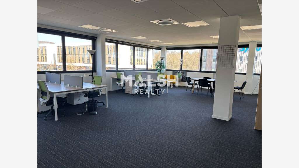 A LOUER - BUREAUX 149 m² - LIMONEST