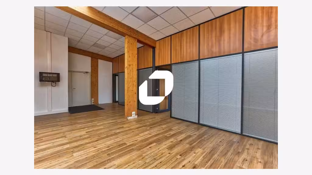 A louer Bureaux 158m² Linas