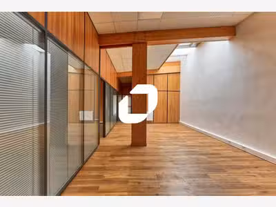 A louer Bureaux 158m² Linas