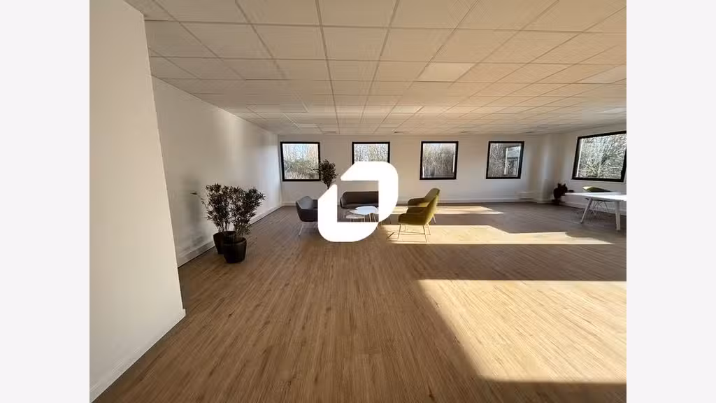 A louer Bureaux 503m² Lisses