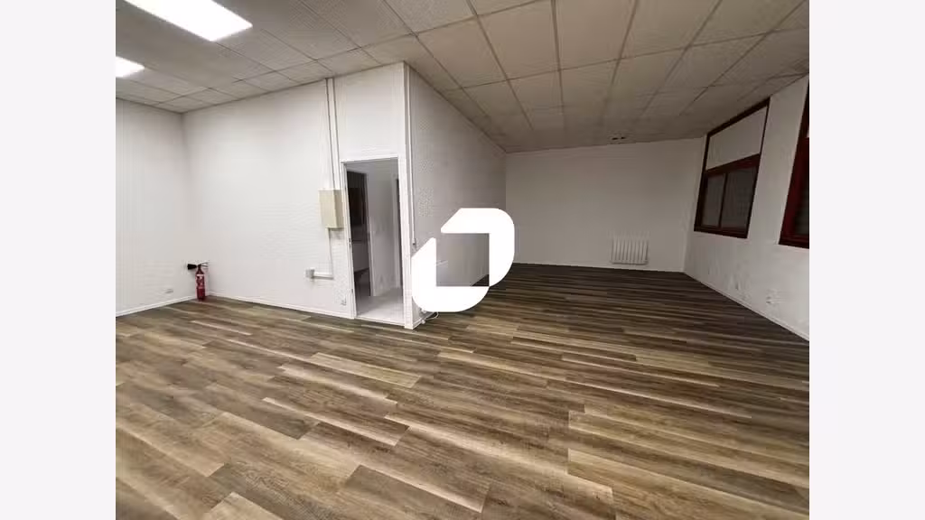 A louer Bureaux 72m² Lisses