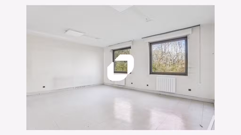 A louer Bureaux 113m² Lognes