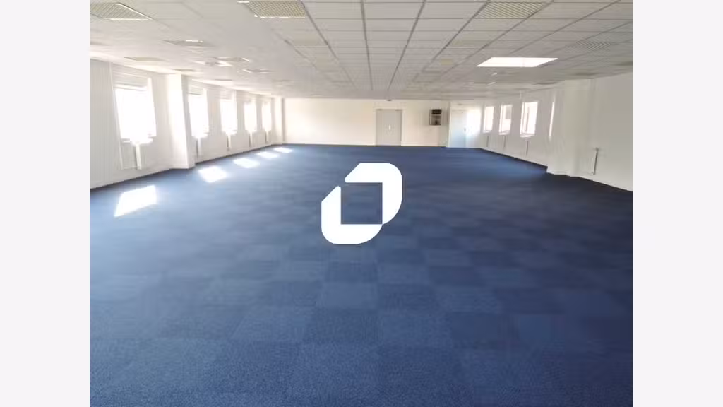 A louer Bureaux 1522m² Lognes