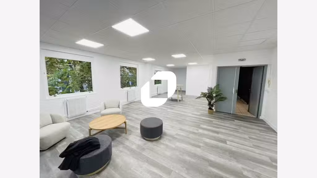A louer Bureaux 1522m² Lognes
