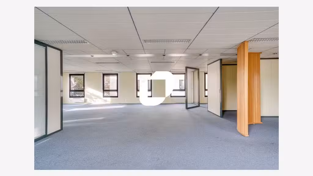 A louer Bureaux 1748m² Lognes
