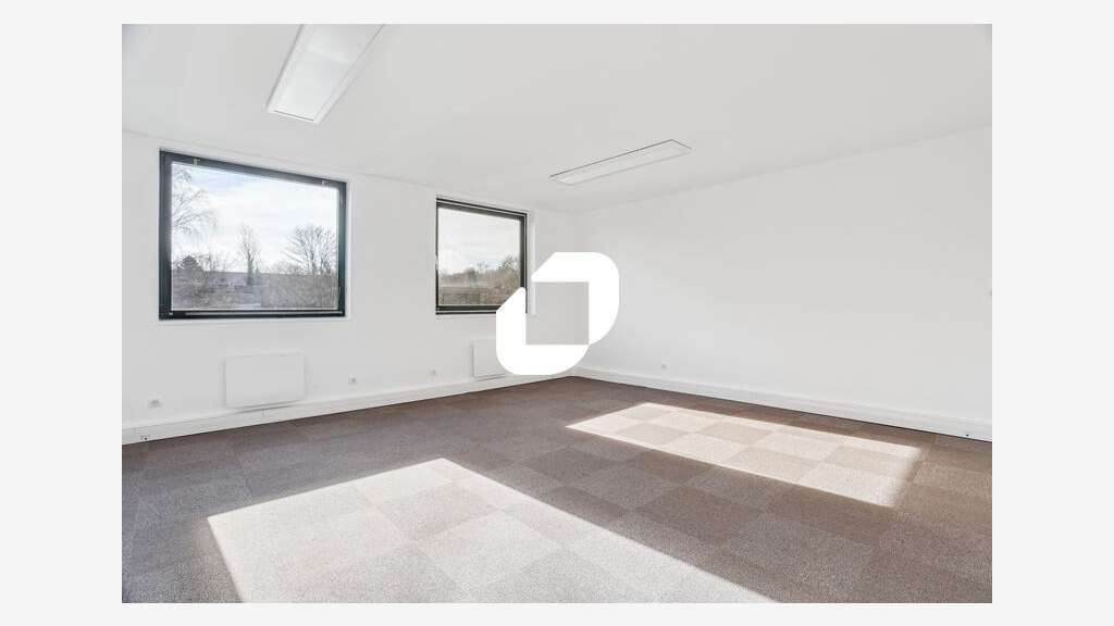 A louer Bureaux 161m² Lognes