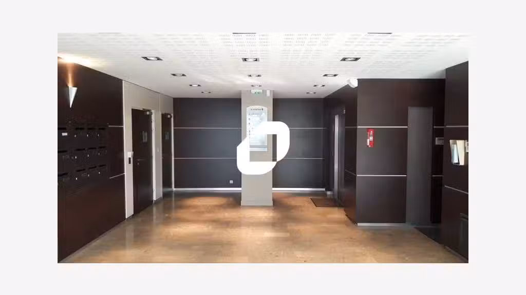 A louer Bureaux 871m² Lognes