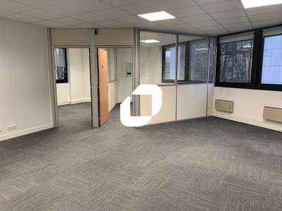 A louer Bureaux 871m² Lognes