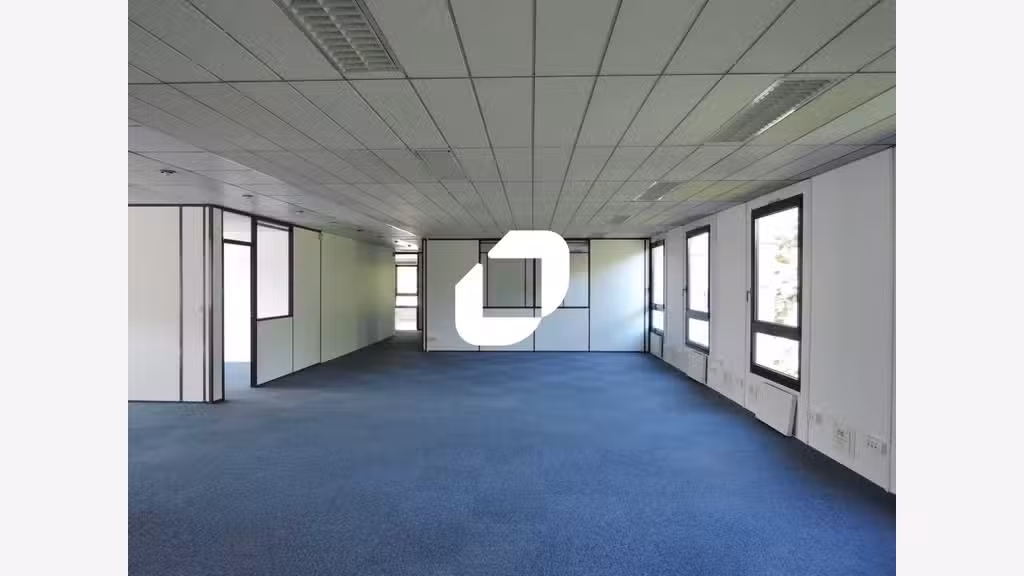 A louer Bureaux 760m² Lognes