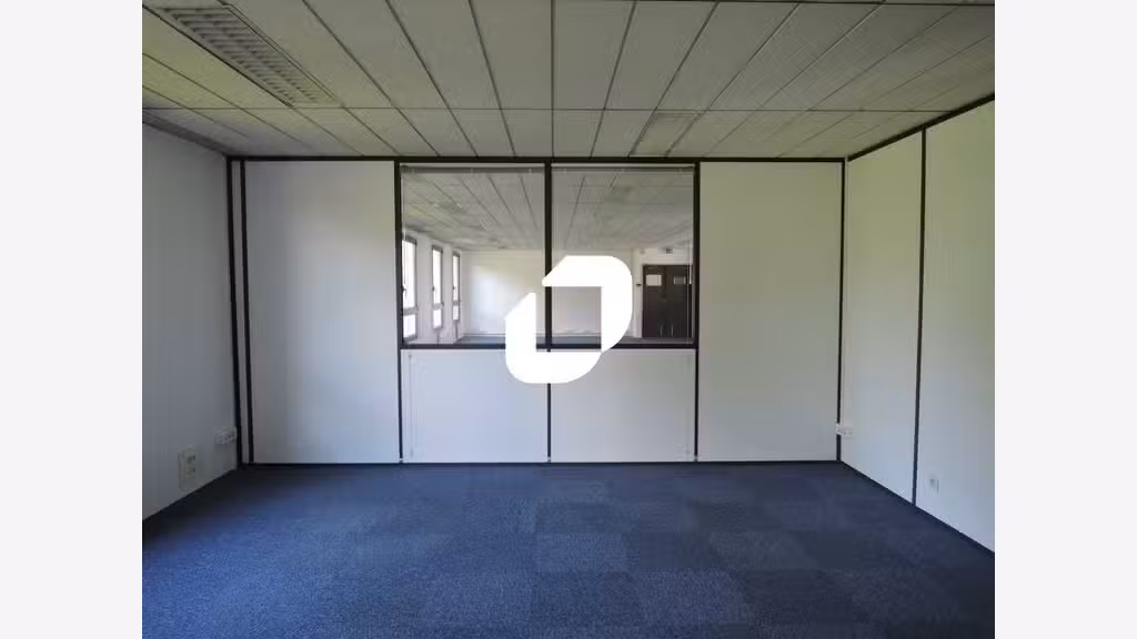A louer Bureaux 760m² Lognes