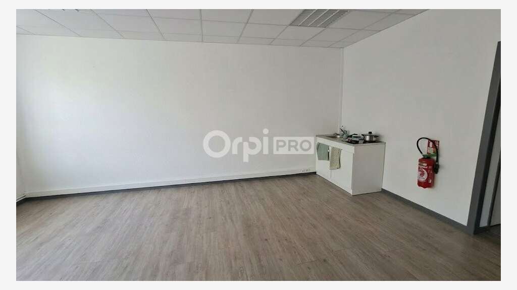 Bureaux de 131 m² à louer - Lons