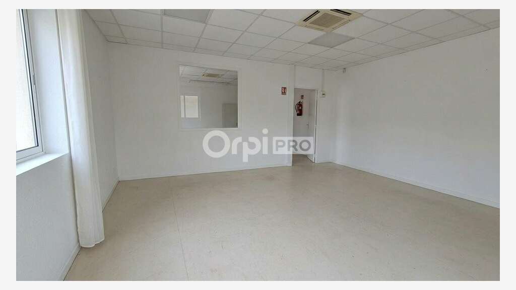 Bureaux de 131 m² à louer - Lons
