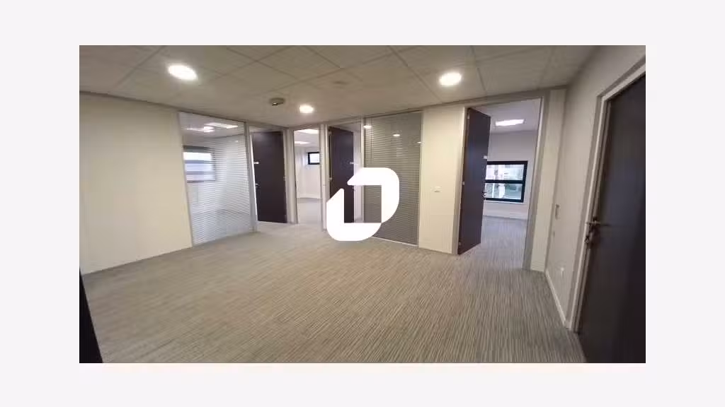 A louer Bureaux 1899m² Loos