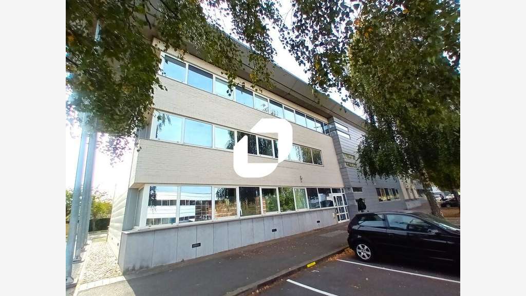 A louer Bureaux 333m² Loos