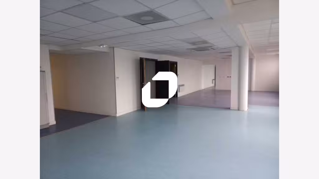 A louer Bureaux 2748m² Loos