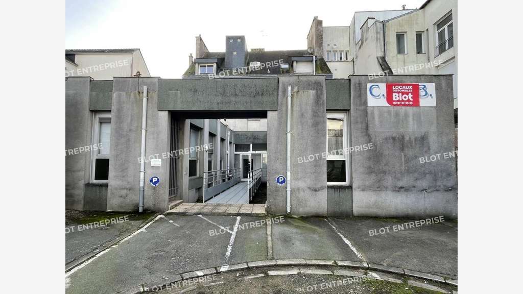 Loue bureaux de 160m² sur 2 niveaux Lorient centre