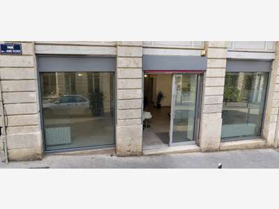 A louer local commercial de 97m² à Lyon 69001