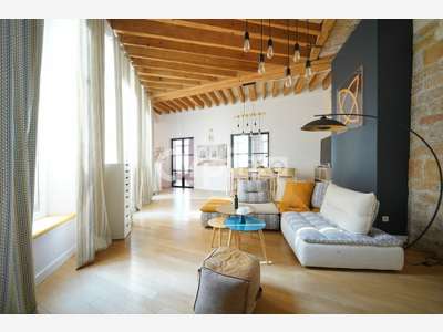 Bureaux à louer 87m² Lyon 1er en bas des pentes 